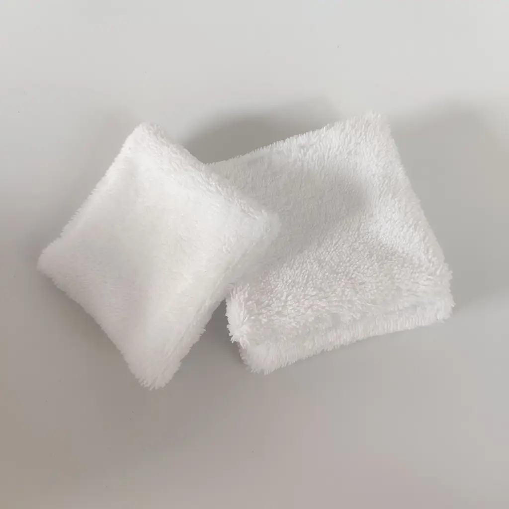 Lingettes démaquillantes lavables double face